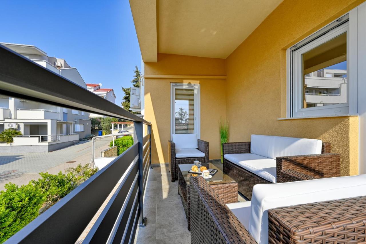 Apartman Michael / Novalja / Zrce Exterior photo
