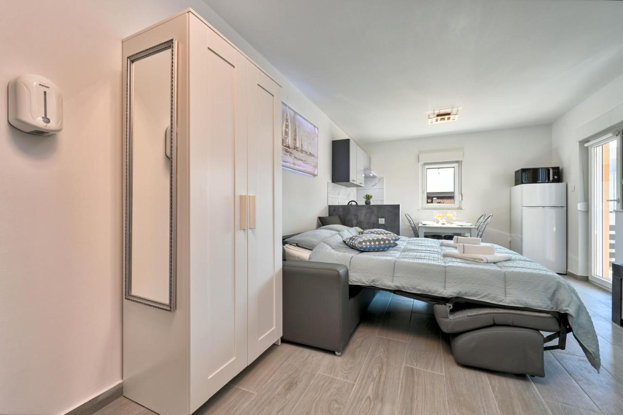 Apartman Michael / Novalja / Zrce Exterior photo