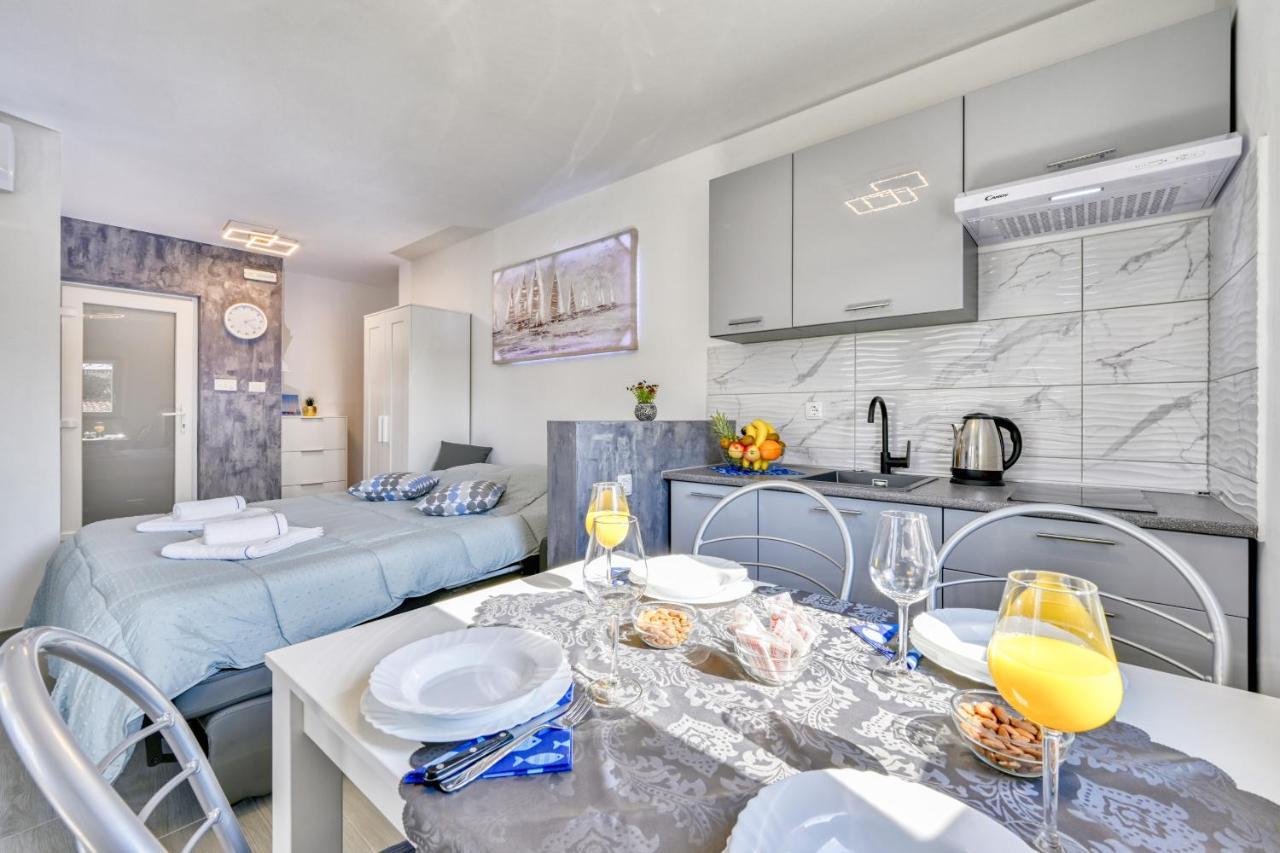 Apartman Michael / Novalja / Zrce Exterior photo